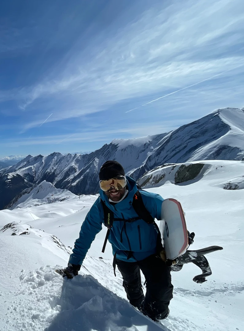 <span style="font-size:20px;color:#f9fafb;"><span style="font-size:22px;color:#5e5c5c;">ℹ️ </span><strong>Private Freeride Guiding - Advantages &amp; Safety:</strong><br /><span style="font-size:22px;color:#f9fafb;"><span style="font-size:20px;"><span style="text-decoration:underline;">                                           </span></span></span><br /></span>