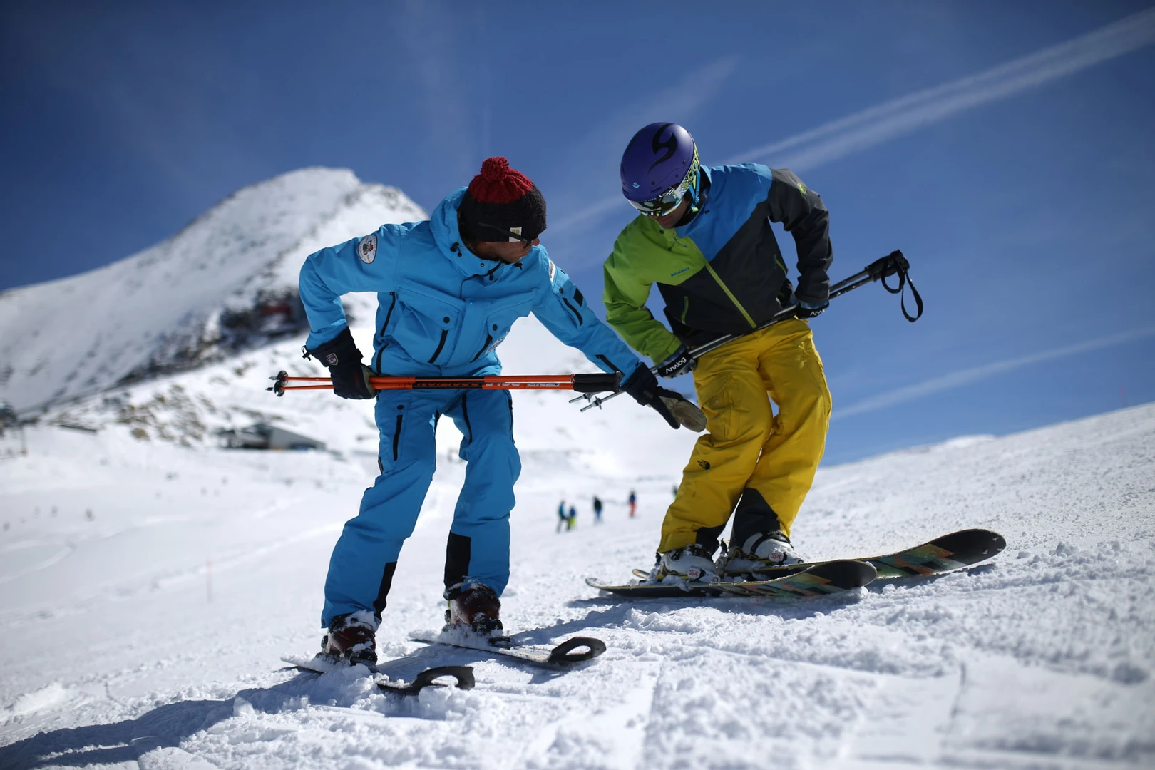 <span style="color:#3a4251;"><strong><span style="font-size:22px;">Instructor Training for skiers and snowboarders:</span></strong></span>